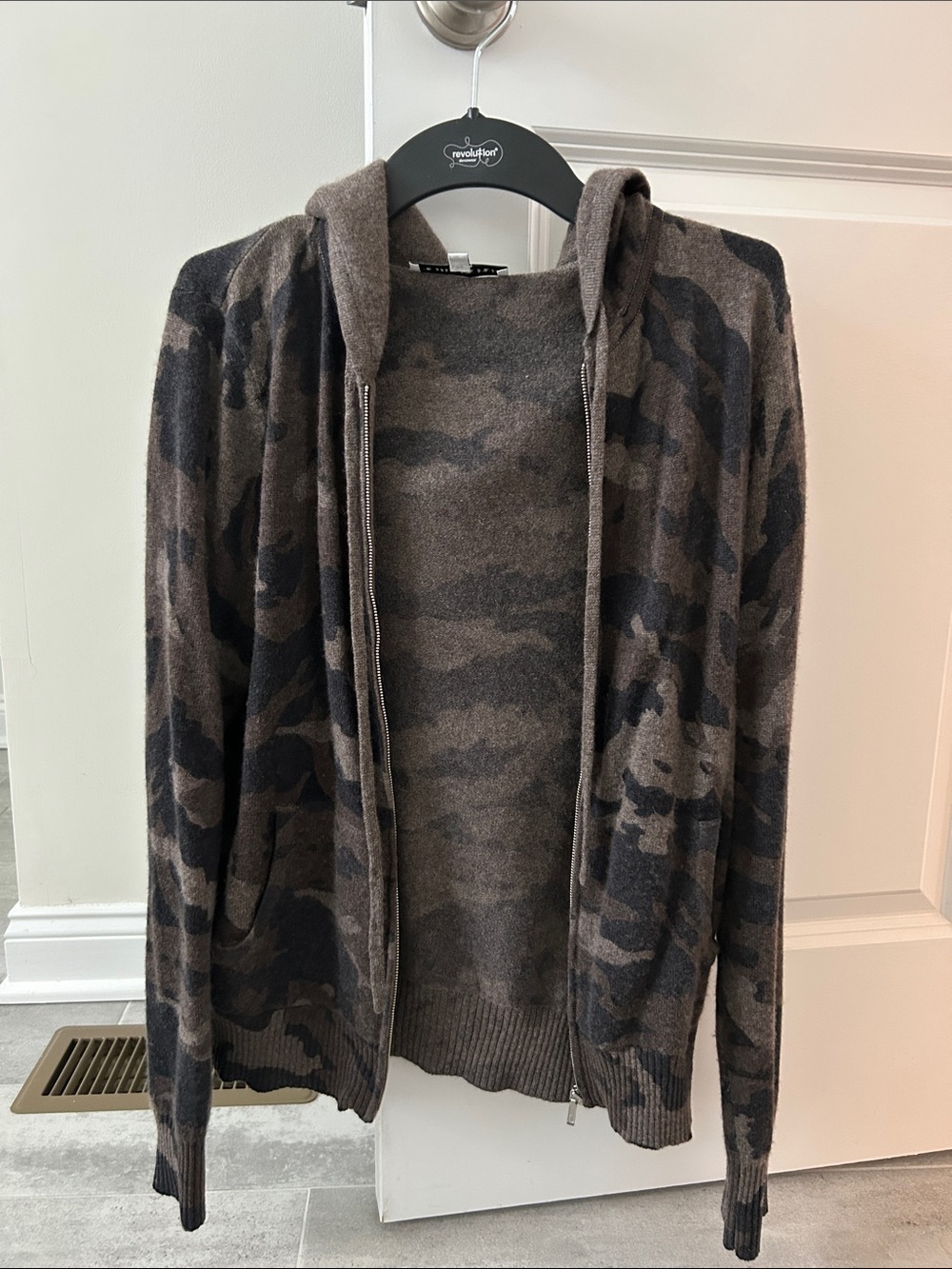 Women's Brown Camo Zip-Up Hooded Sweater - The Cashmere Project
